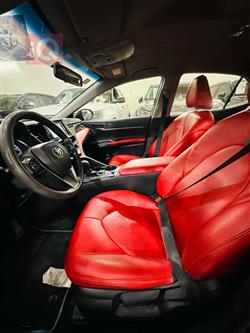 تۆیۆتا کامری